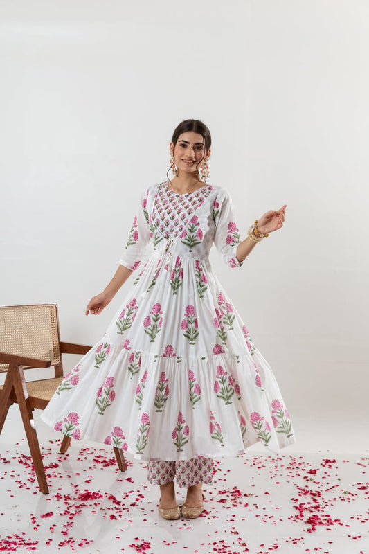 Women premium Ivory cotton kurta & dupatta set